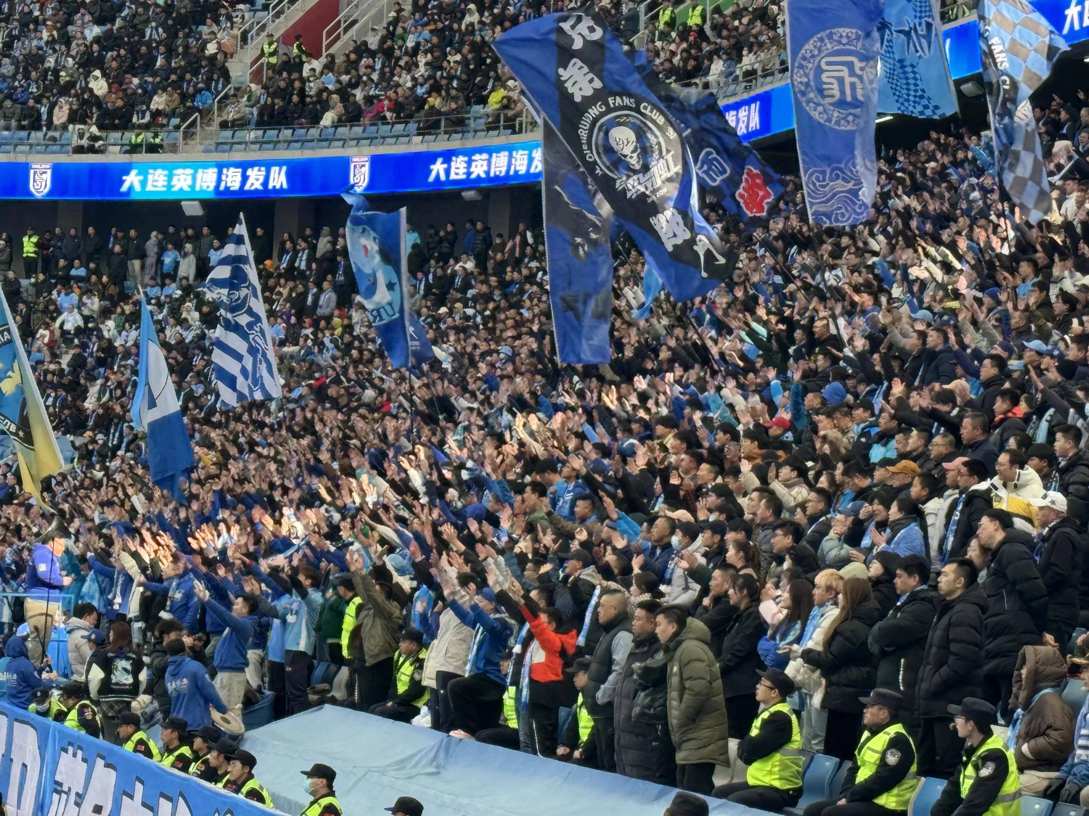 中超-马莱莱建功卢卡斯破门被吹大连英博主场1-0浙江队
