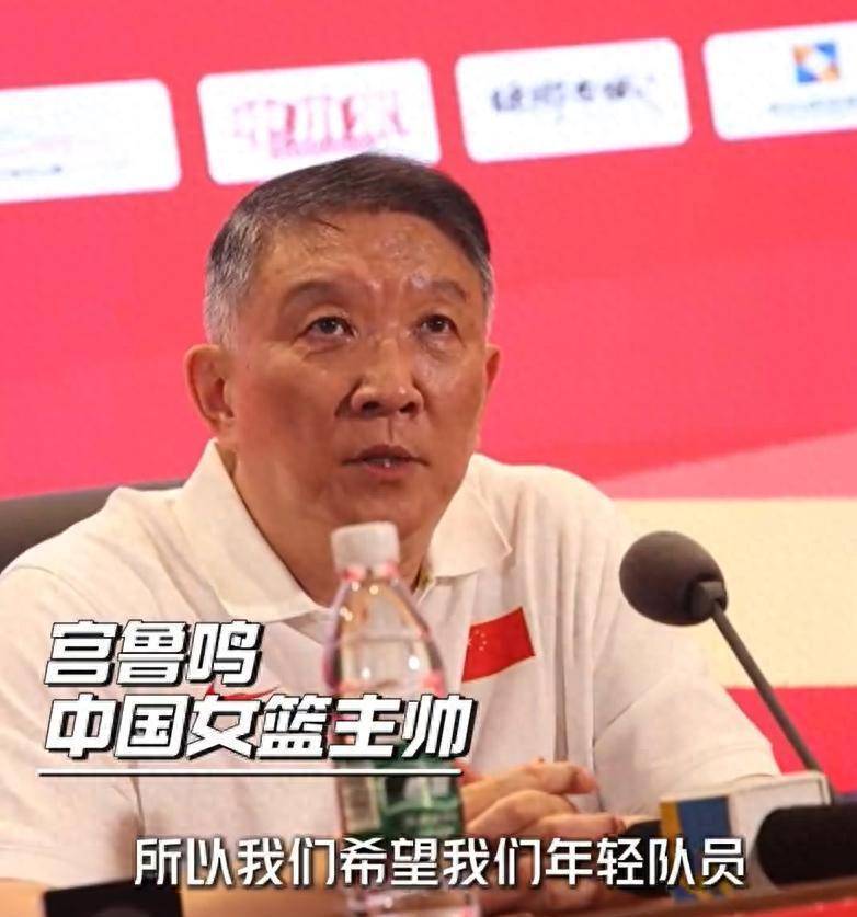 九游娱乐网址-媒体人:说李梦因伤离队算体面更大腕宫鲁鸣都开除过