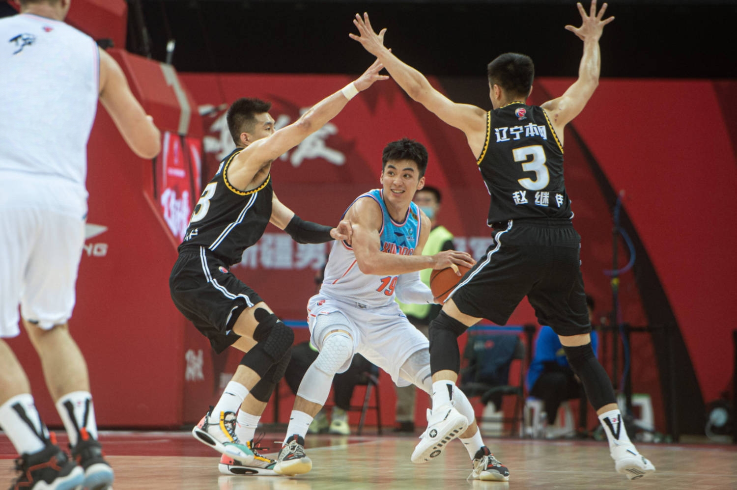 九游娱乐-CBA俱乐部杯赛制创新，吸引球迷关注的简单介绍